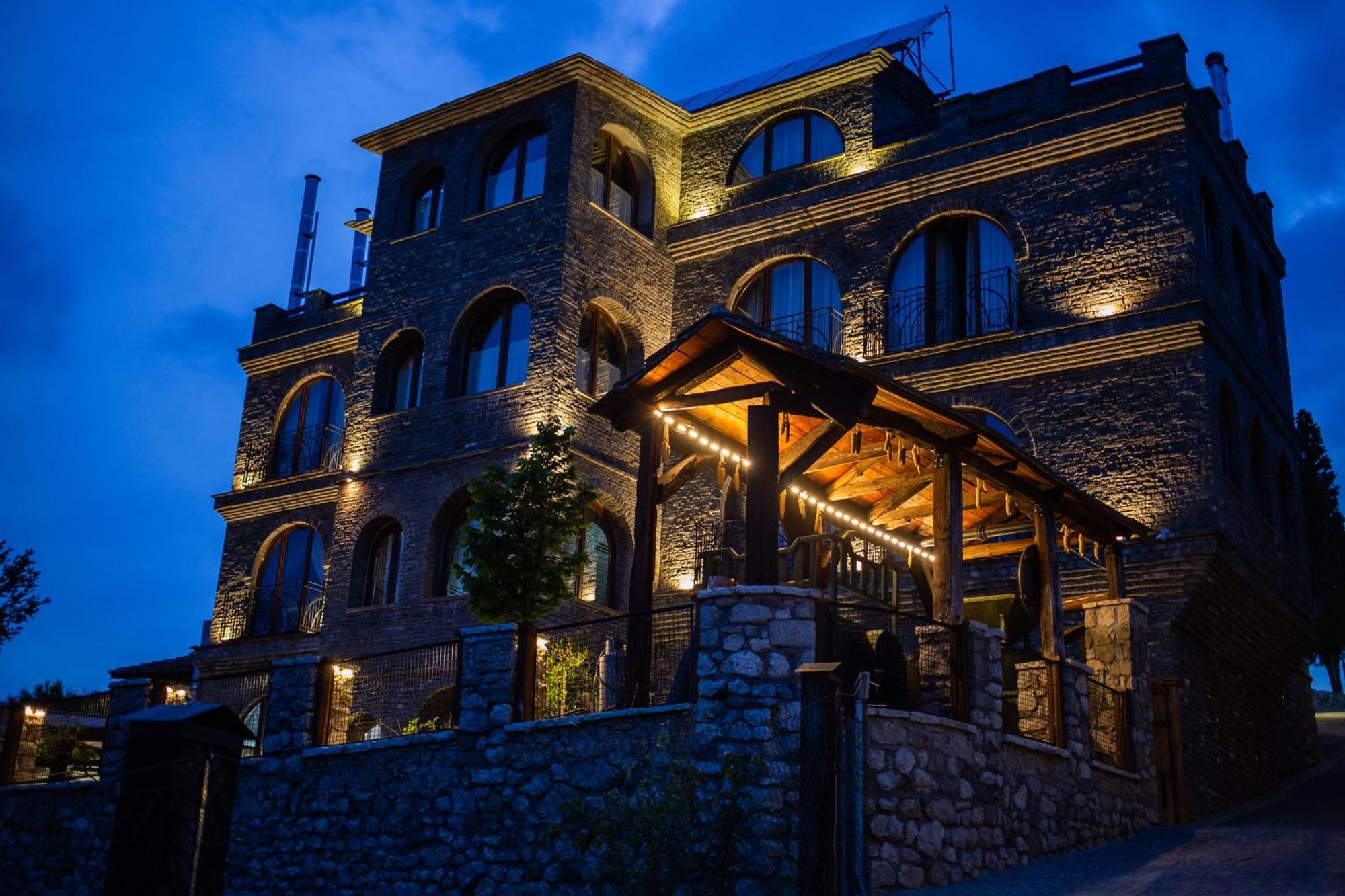 Hotel Restaurant Emblema Petrele ภายนอก รูปภาพ