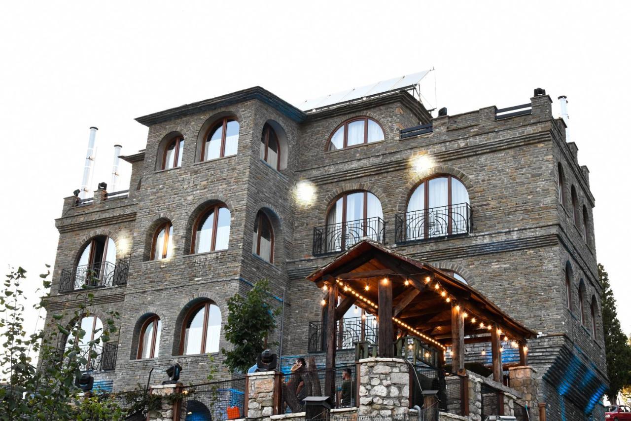 Hotel Restaurant Emblema Petrele ภายนอก รูปภาพ