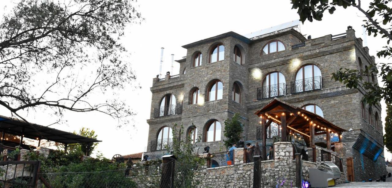 Hotel Restaurant Emblema Petrele ภายนอก รูปภาพ