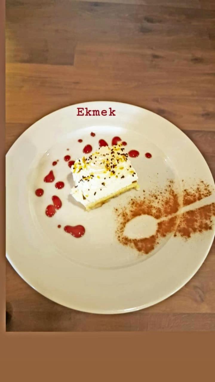 Hotel Restaurant Emblema Petrele ภายนอก รูปภาพ