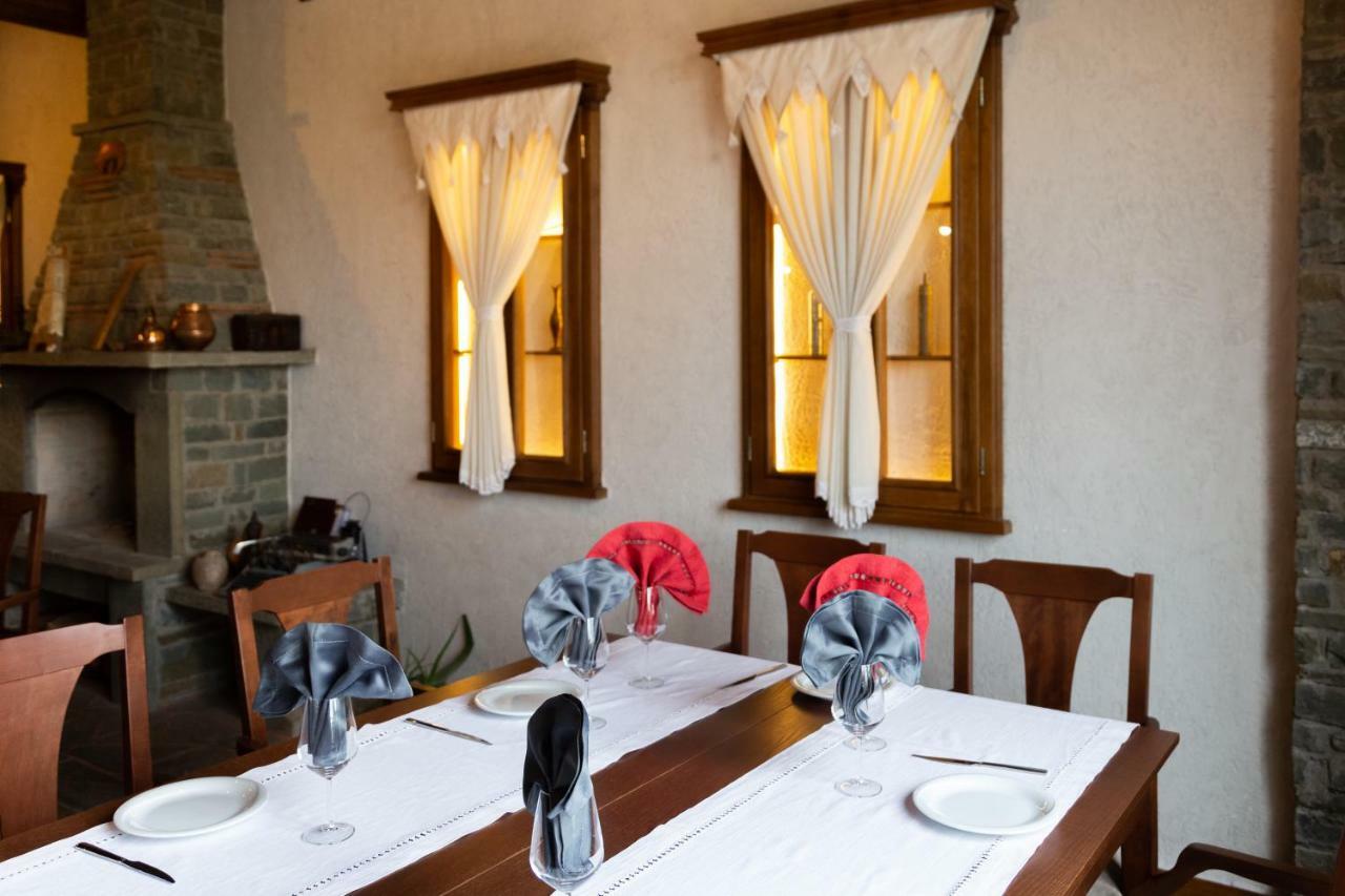 Hotel Restaurant Emblema Petrele ภายนอก รูปภาพ