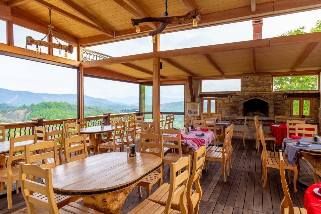 Hotel Restaurant Emblema Petrele ภายนอก รูปภาพ